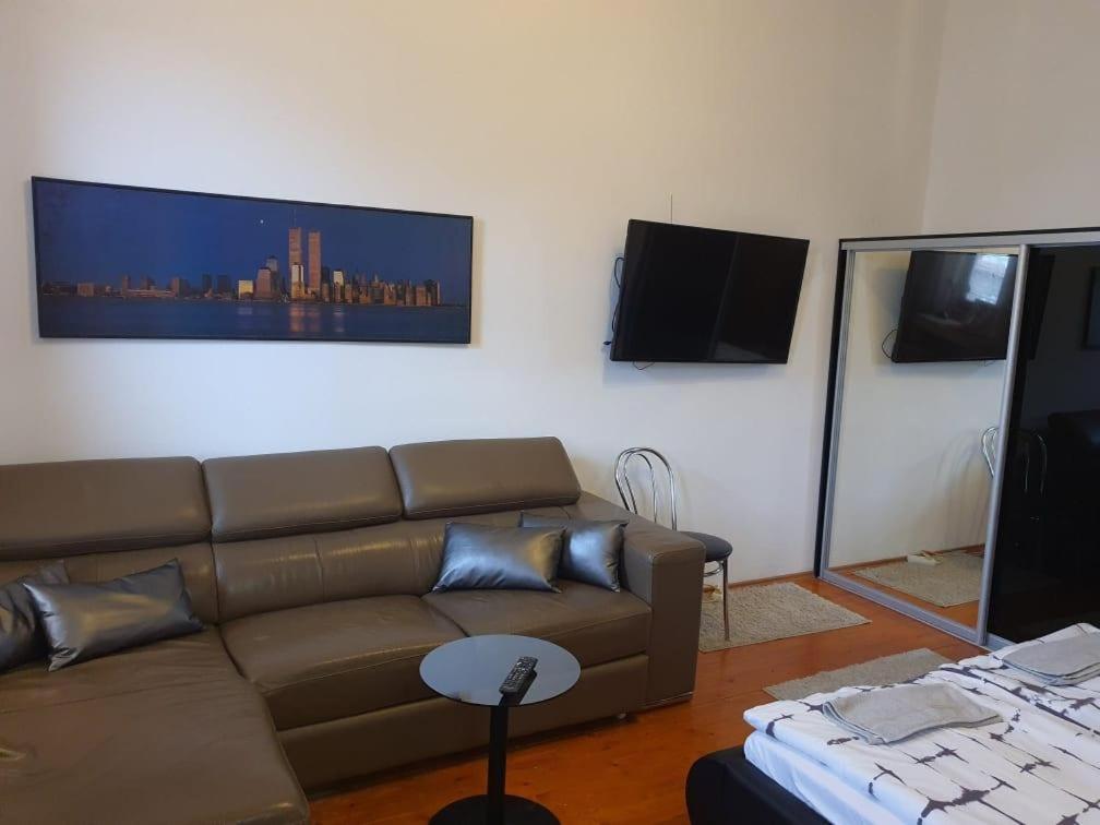 Monar City Center Apartment Free Parking Kosice Ngoại thất bức ảnh